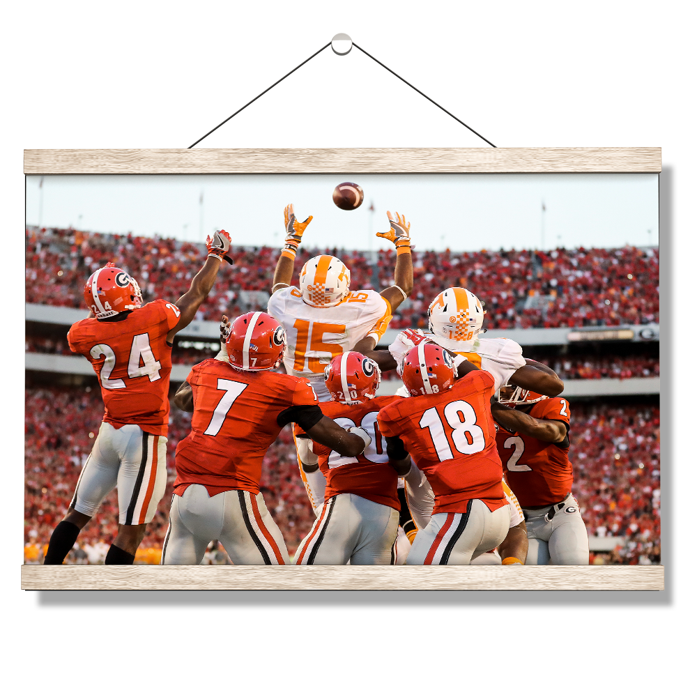 Tennessee Volunteers - The Catch TN vs. GA - College Wall Art #Canvas