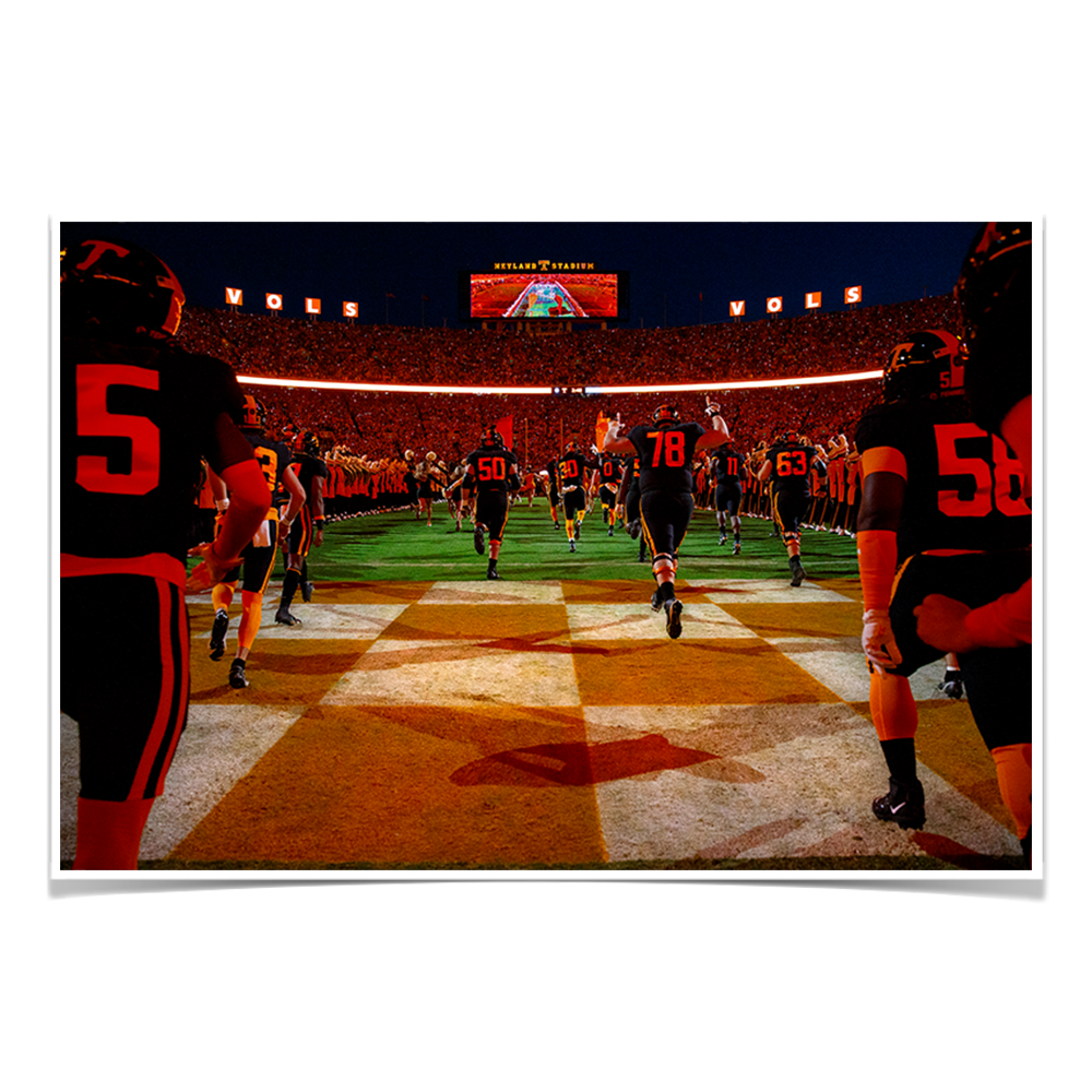 Tennessee Volunteers - Running onto the Field Dark Mode - College Wall Art #Canvas