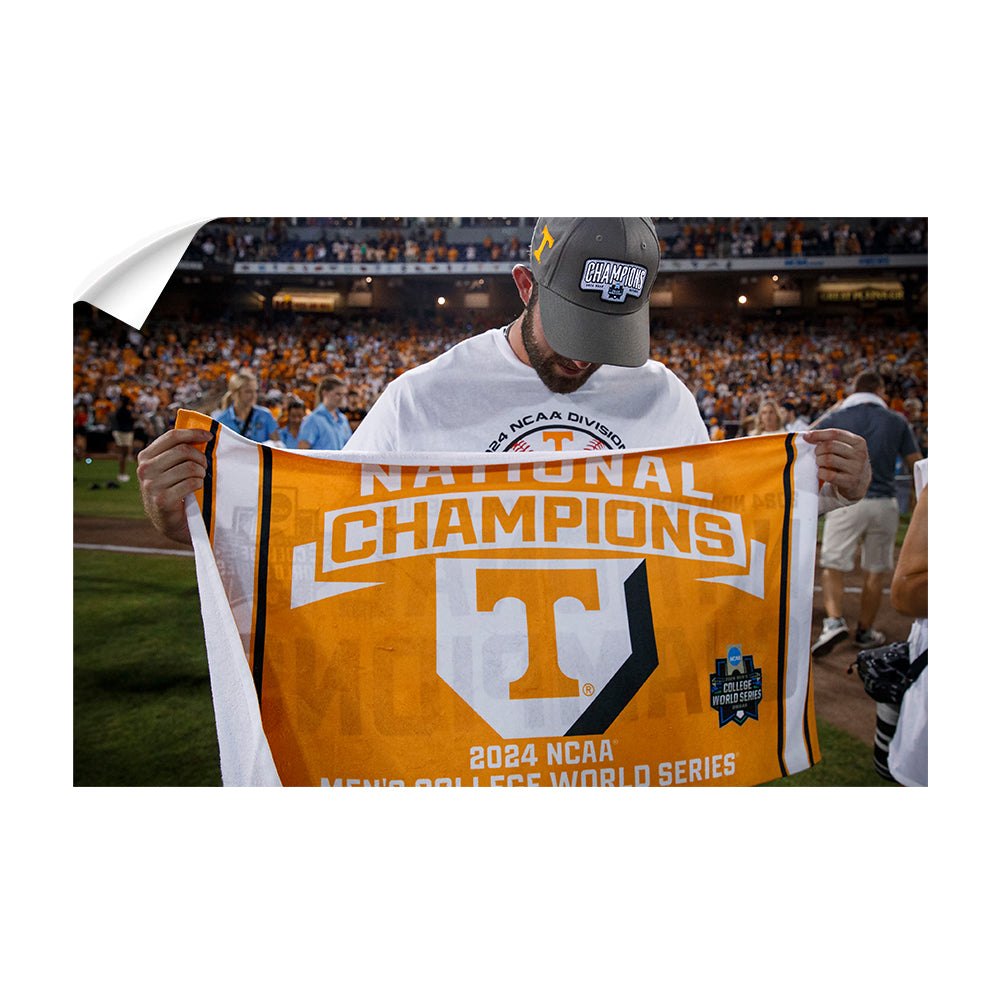 Tennessee Volunteers - Coach V National Champions - College Wall Art #Canvas