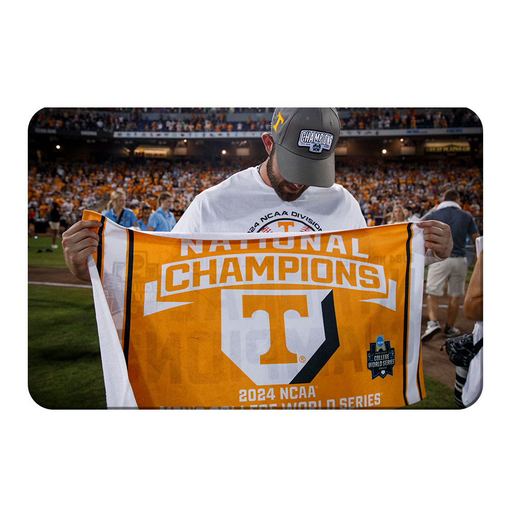 Tennessee Volunteers - Coach V National Champions - College Wall Art #Canvas