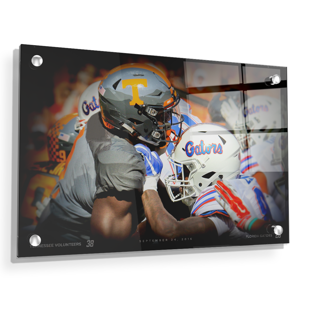 Tennessee Volunteers - Vol vs. Gator - College Wall Art #Canvas