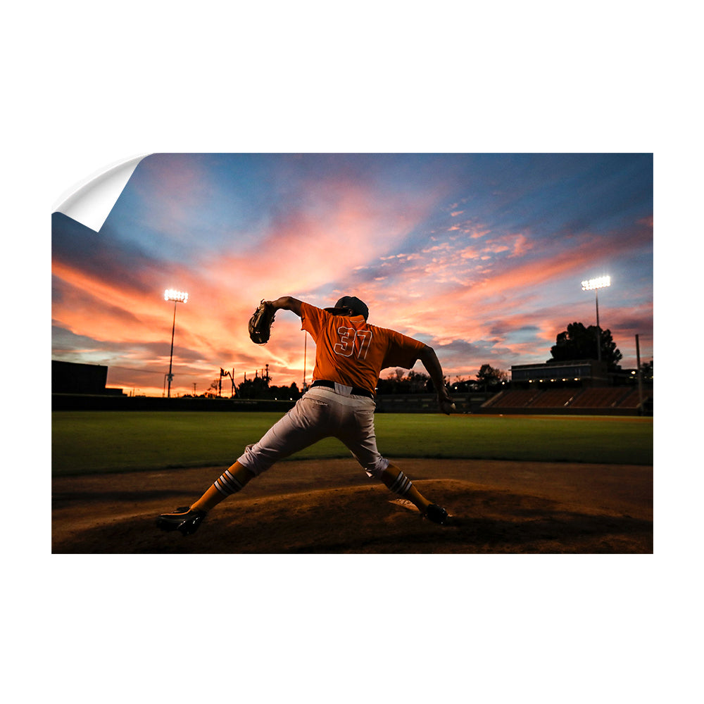 Tennessee Volunteers - Sunset Pitch - College Wall Art #Canvas