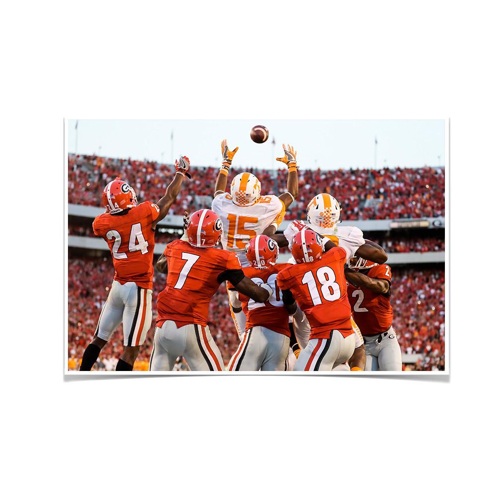 Tennessee Volunteers - The Catch TN vs. GA - College Wall Art #Canvas